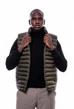 Load image into Gallery viewer, Men Puffer Green Vest
