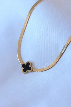 Gold Model Black Flower Necklace