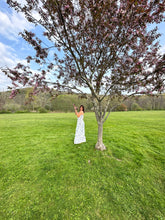 Load image into Gallery viewer, White and Navy Blue Strapless Dress
